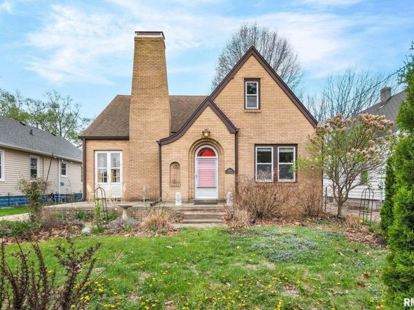 2020 W AYRES Avenue, West Peoria, IL 61604