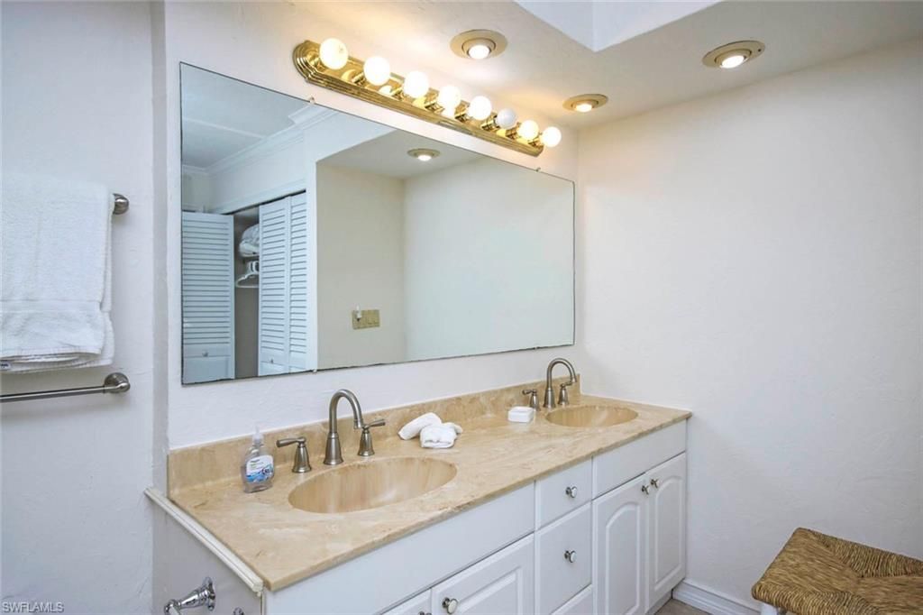 2445 W Gulf Dr, Unit 35B, Sanibel, FL 33957 Photo