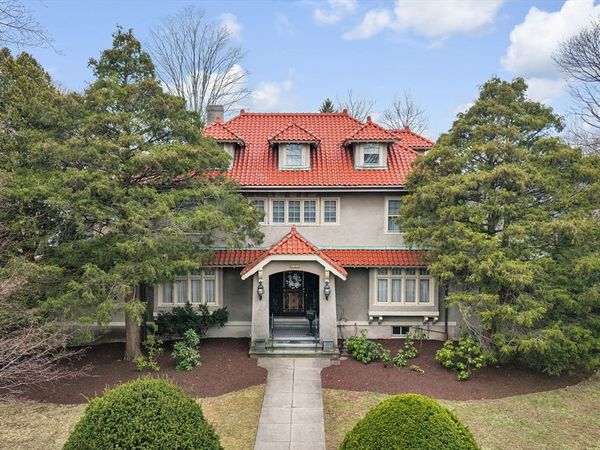 131 Fair Oaks Park, Needham, MA 02492