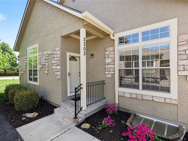 15671 S Hillside Street, Unit 2303, Olathe, KS 66062