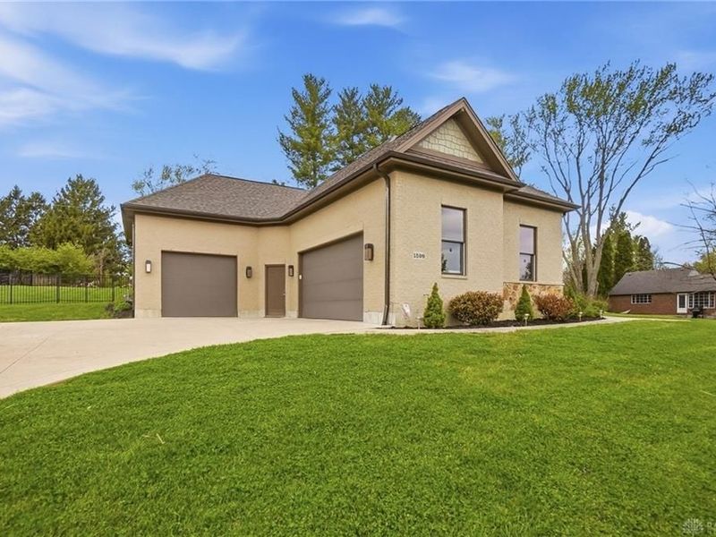 1599 Fox Trail, Bellbrook, OH 45305 Photo 6