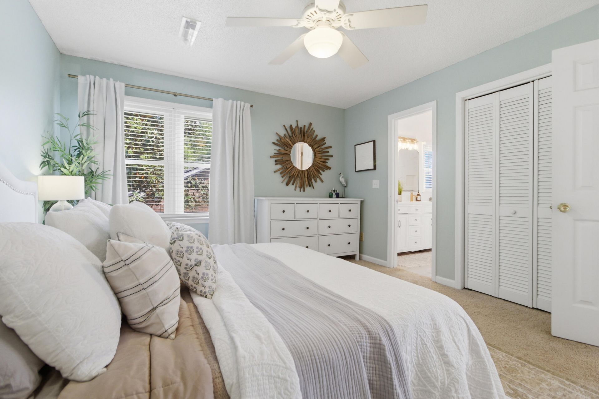 41 N Basilica Avenue Photo 31