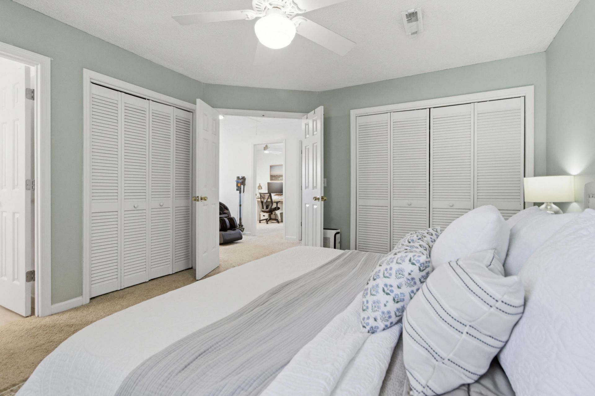 41 N Basilica Avenue Photo 32