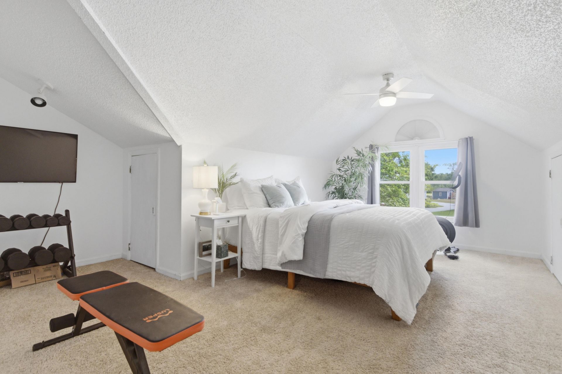 41 N Basilica Avenue Photo 36