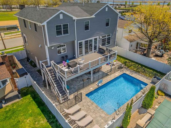 3810 Greentree Drive, Oceanside, NY 11572