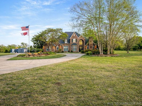 24206 N 3962 Road, Bartlesville, OK 74006