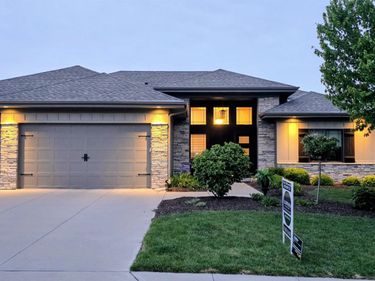1405 S 208th Street, Elkhorn, NE 68022