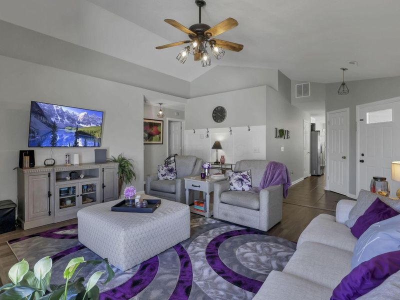 6880 Riding Trail Drive, Canal Winchester, OH 43110 Photo 11