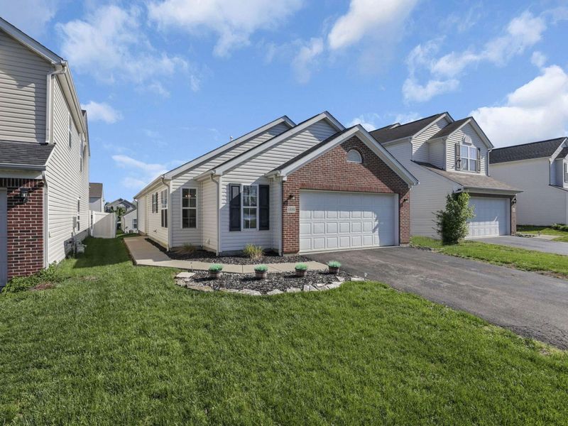 6880 Riding Trail Drive, Canal Winchester, OH 43110 Photo 3
