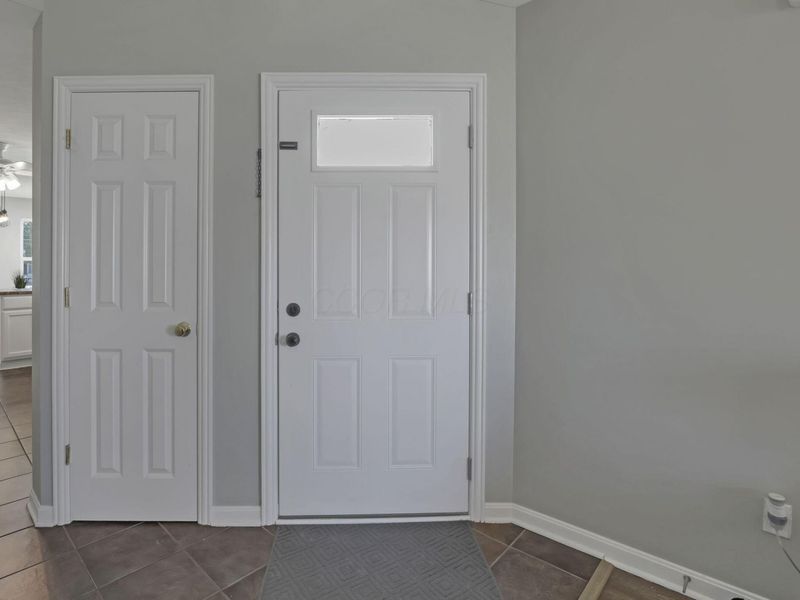 6880 Riding Trail Drive, Canal Winchester, OH 43110 Photo 6