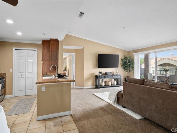 1980 Las Colinas Circle, Unit 307, Corona, CA 92879