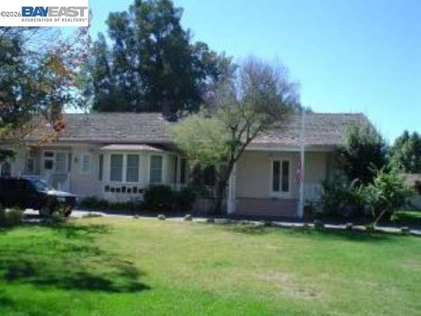 627 ROSE AVENUE, Pleasanton, CA 94566