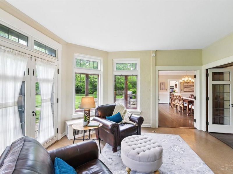 820 Van Nes Drive, Glendale, OH 45246 Photo 11