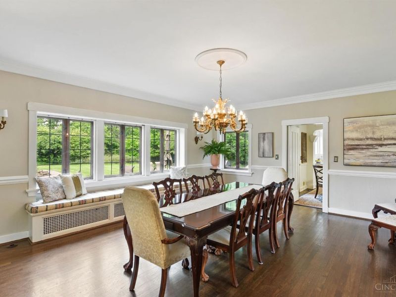 820 Van Nes Drive, Glendale, OH 45246 Photo 12