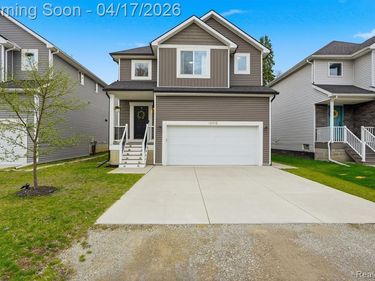 15918 Camperdown Avenue, Clinton Twp, MI 48035