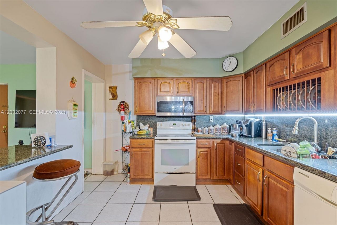 20054 NW 12th Pl, Miami Gardens, FL 33169 Photo