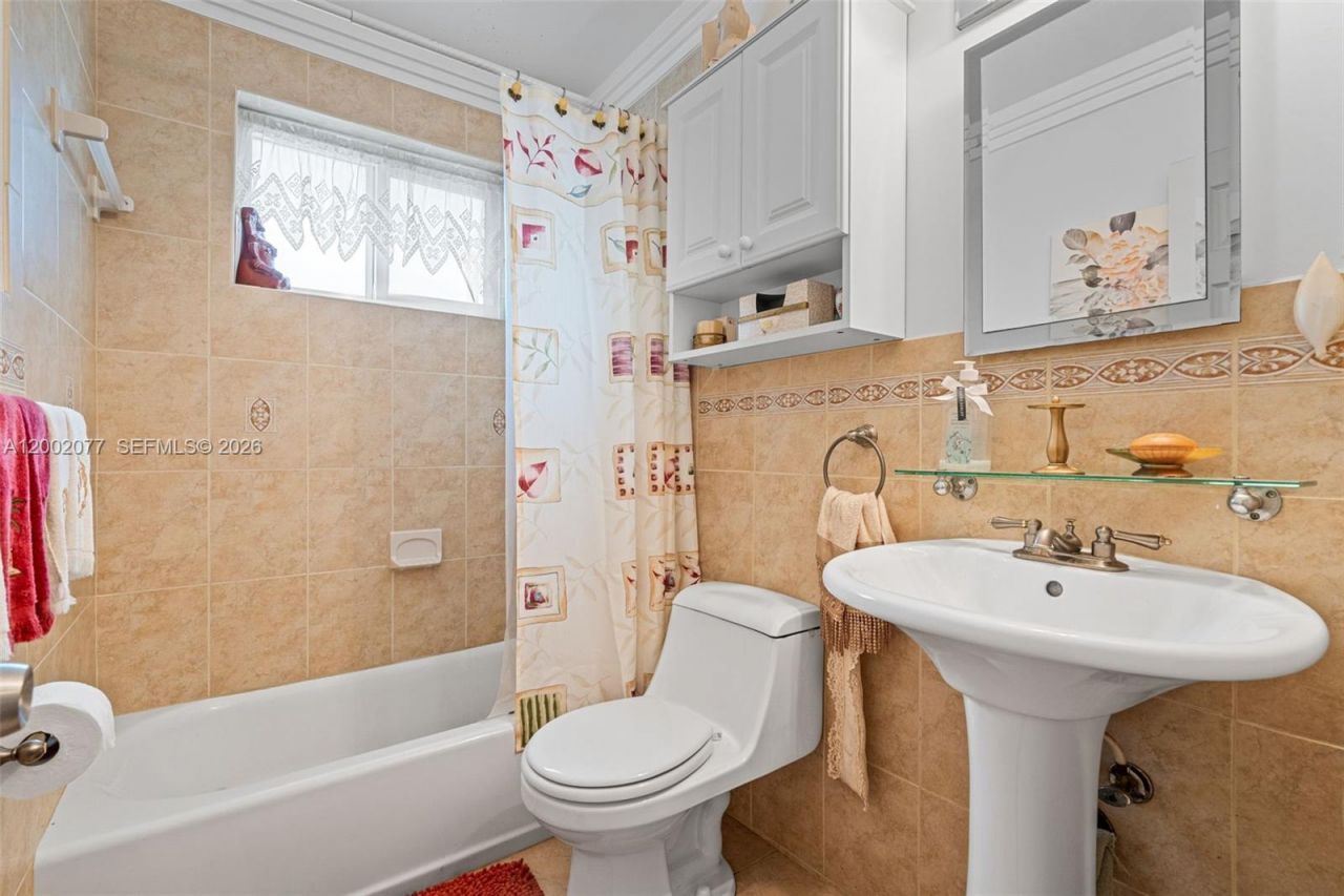 20054 NW 12th Pl, Miami Gardens, FL 33169 Photo