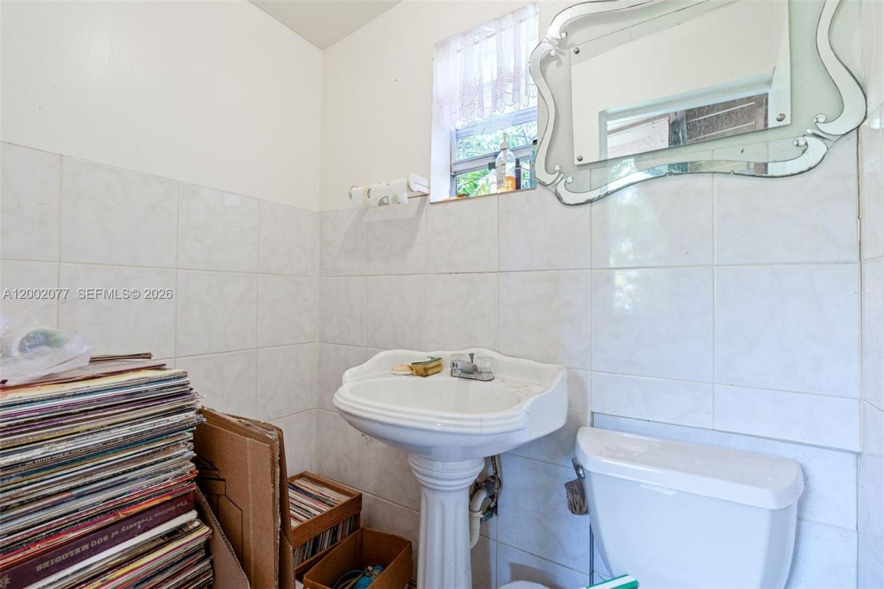 20054 NW 12th Pl, Miami Gardens, FL 33169 Photo