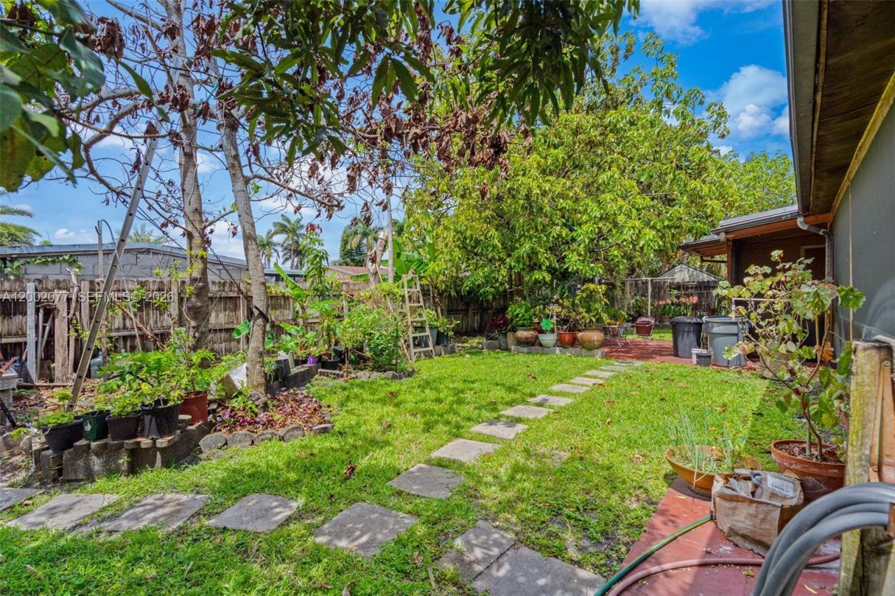 20054 NW 12th Pl, Miami Gardens, FL 33169 Photo