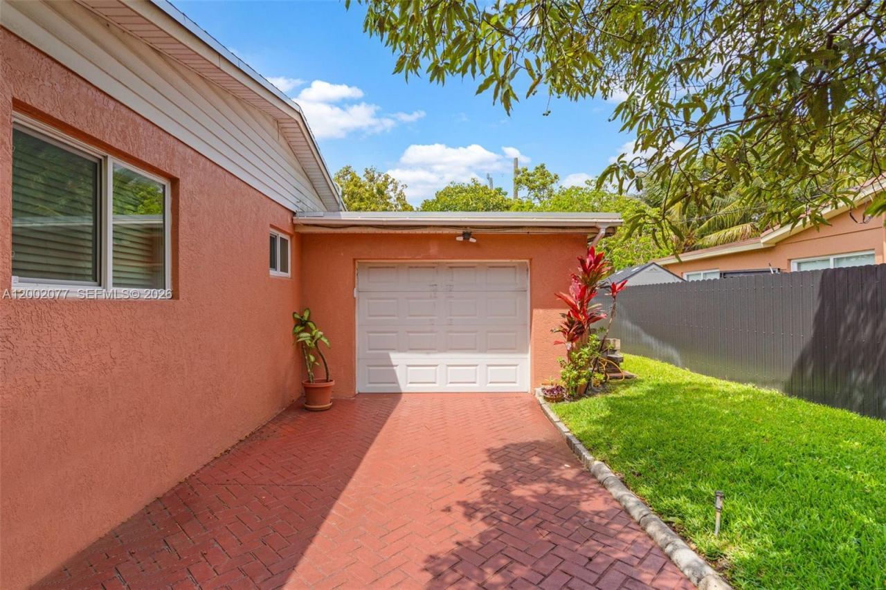 20054 NW 12th Pl, Miami Gardens, FL 33169 Photo