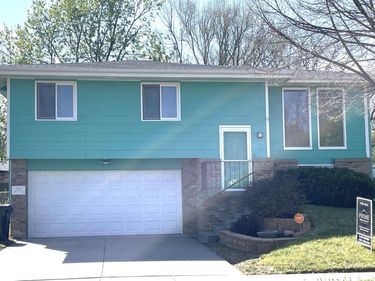 2323 SW 17th Street, Lincoln, NE 68522