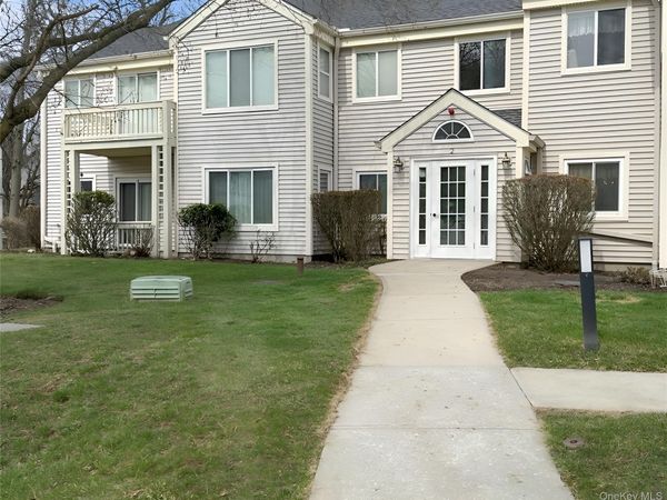 27 Bayberry Drive , Peekskill, NY 10566