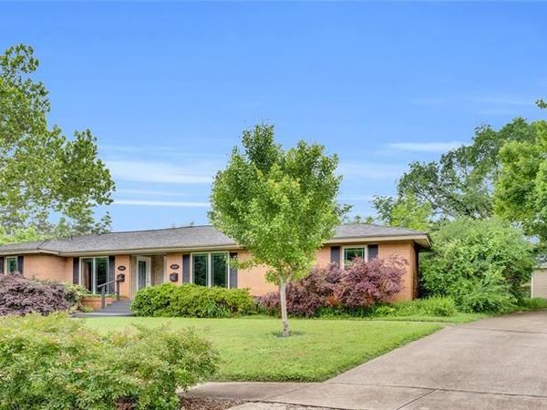 9528 Ash Creek Drive, Dallas, TX 75228