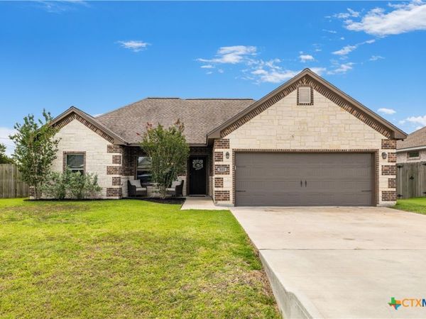 305 Blue Jay Loop , Victoria, TX 77905