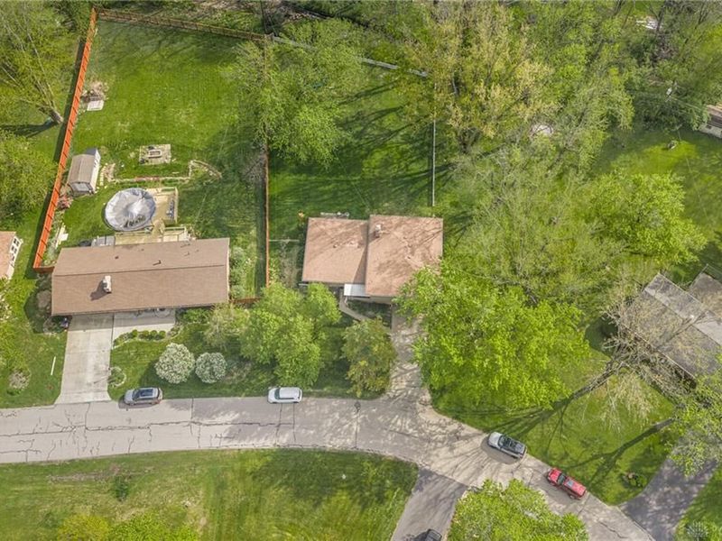 4155 Ridgetop Drive, Bellbrook, OH 45305 Photo 3