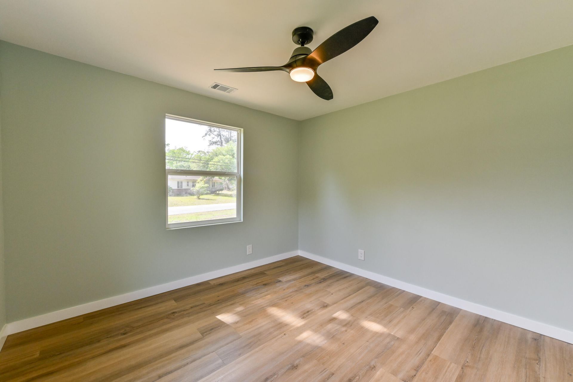 1013 Rentz Street Photo 38