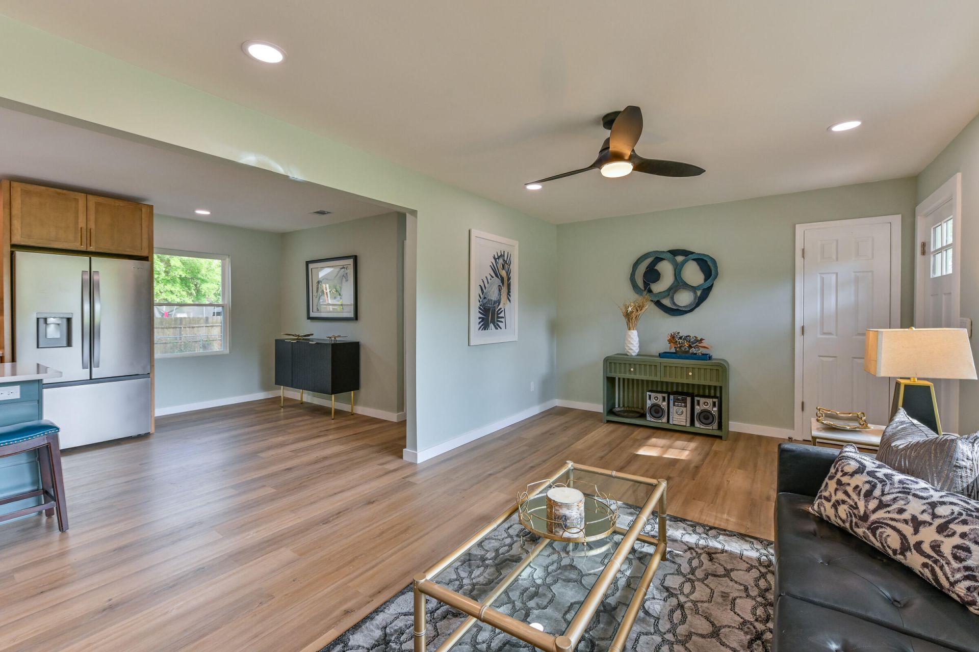 1013 Rentz Street Photo 9