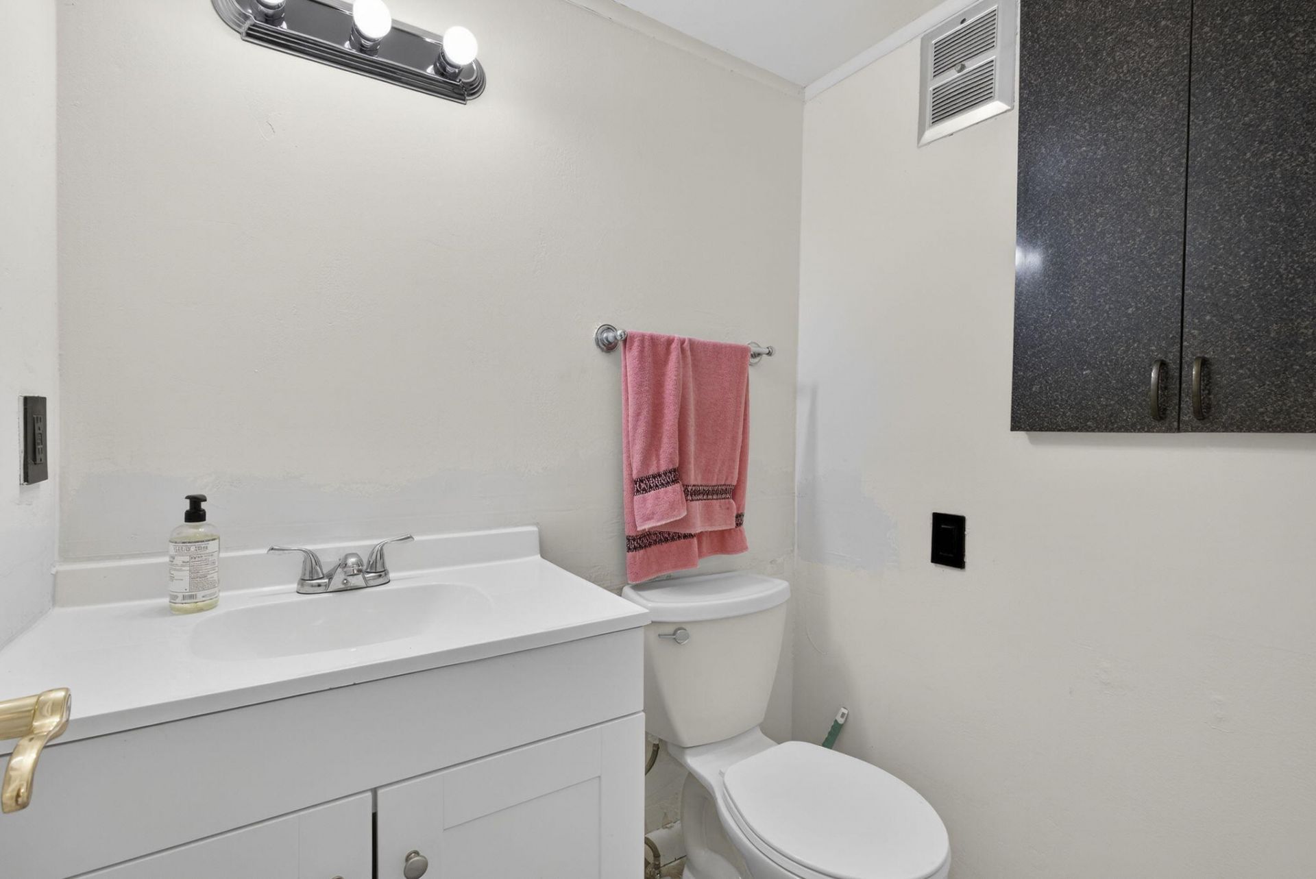 19 Hastings B, West Palm Beach, FL 33417 Photo