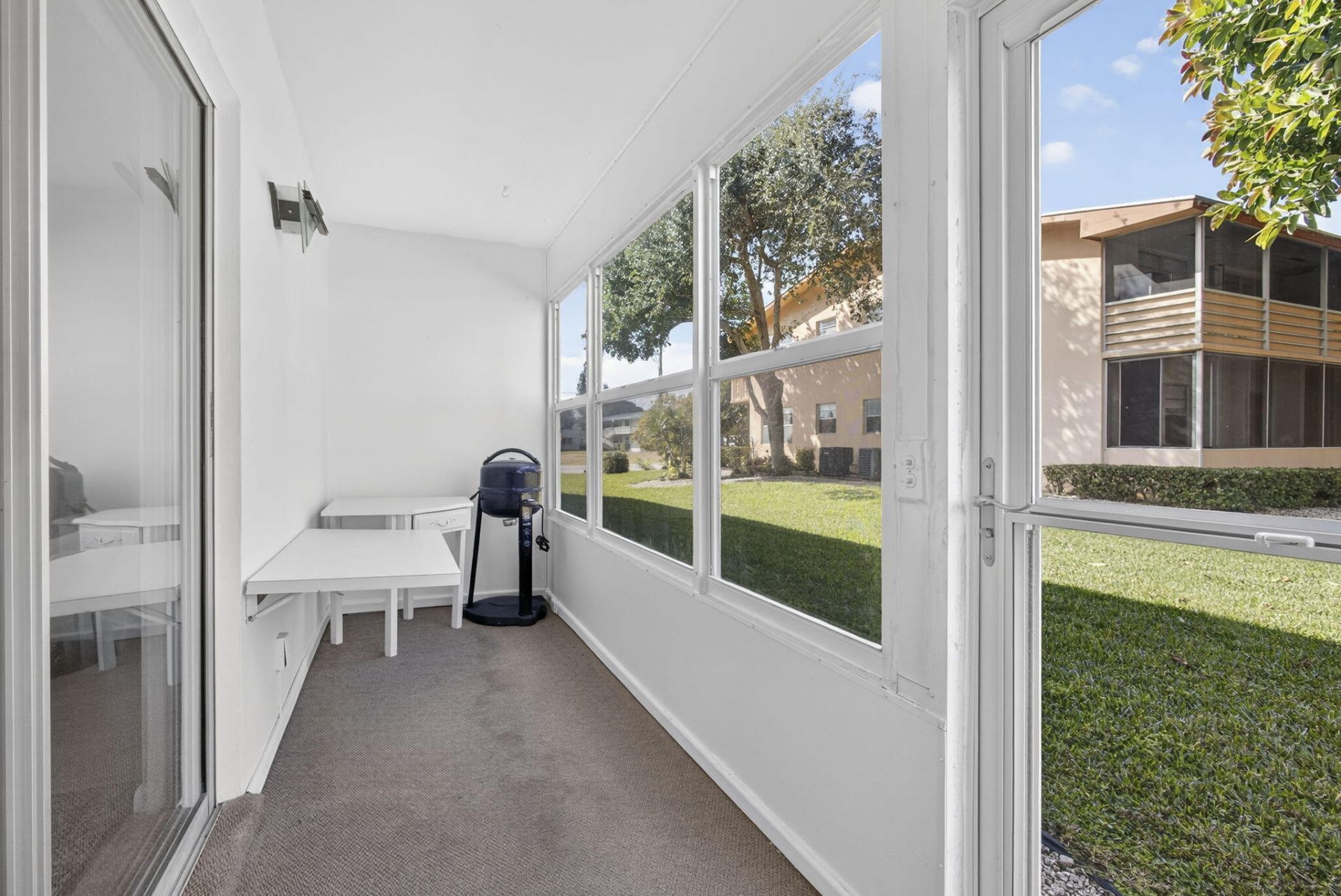 19 Hastings B, West Palm Beach, FL 33417 Photo