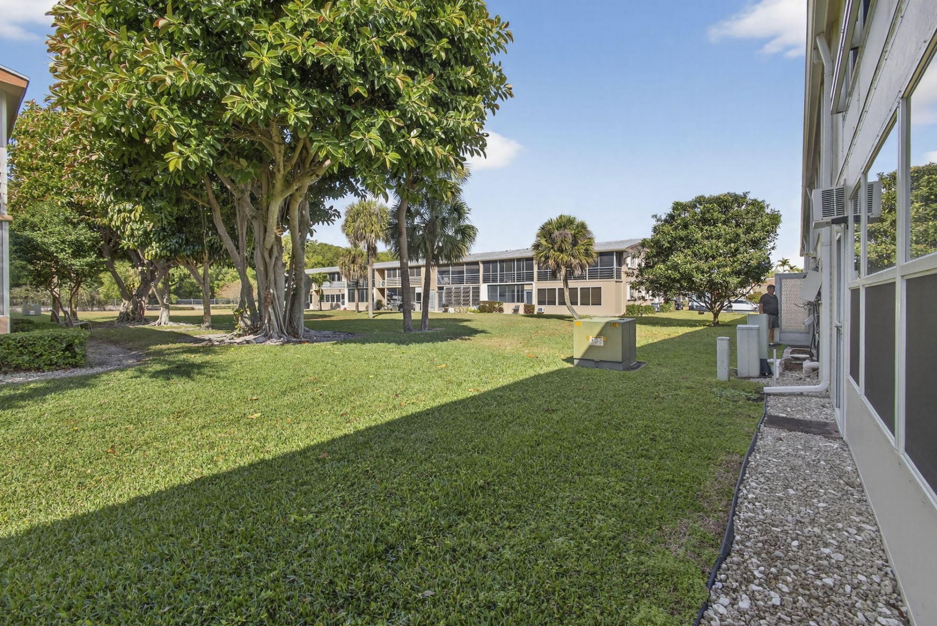 19 Hastings B, West Palm Beach, FL 33417 Photo