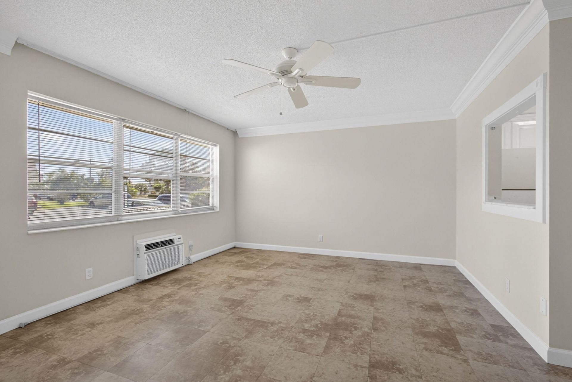 19 Hastings B, West Palm Beach, FL 33417 Photo