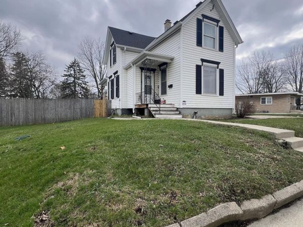 1925 Rapids Dr, Racine, WI 53404