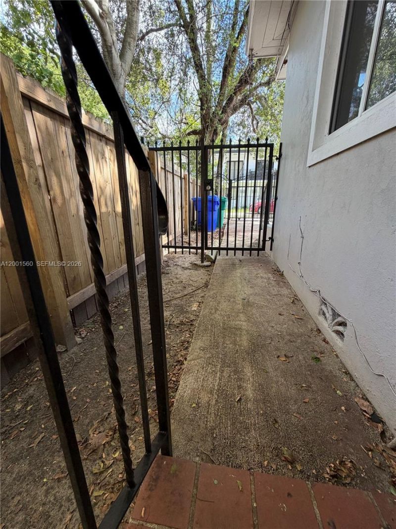 7712 NE 1st Ct, Unit -, Miami, FL 33138 Photo