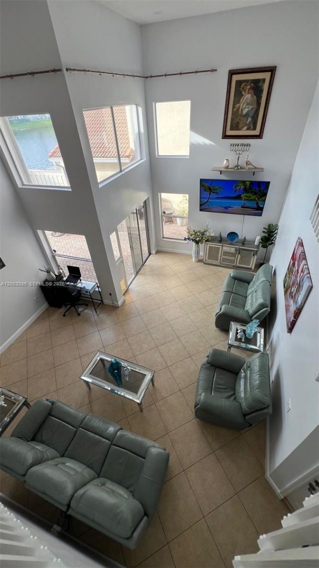 1590 Seagrape Way, Hollywood, FL 33019 Photo