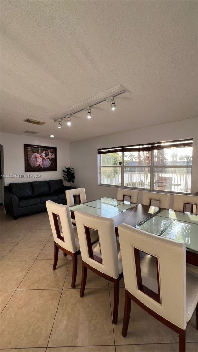 1590 Seagrape Way, Hollywood, FL 33019 Photo