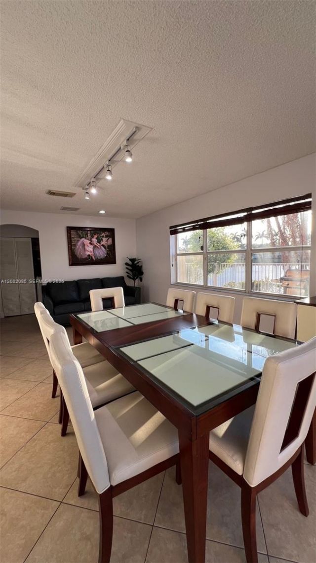 1590 Seagrape Way, Hollywood, FL 33019 Photo