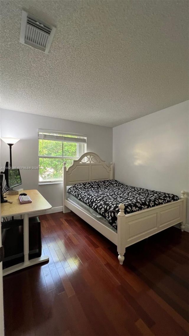 1590 Seagrape Way, Hollywood, FL 33019 Photo