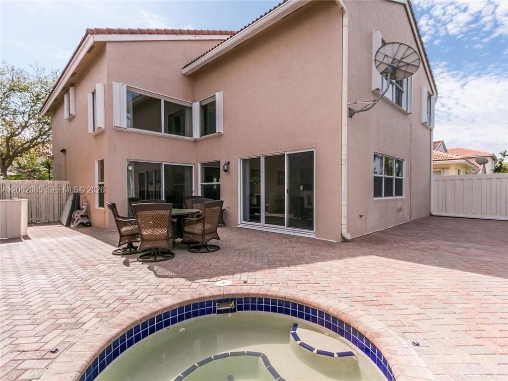 1590 Seagrape Way, Hollywood, FL 33019 Photo