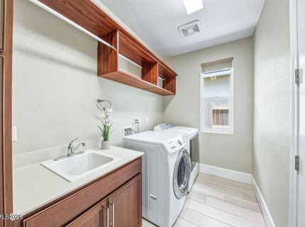 9835 Hafflinger Lane, Reno, NV 89521 Photo