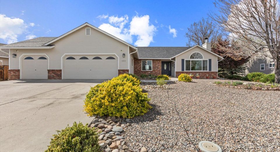 1311 Wrangler Circle, Minden, NV 89423 Photo