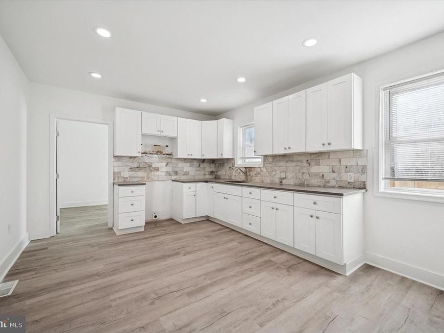 2135 N 20th Street, Philadelphia, PA 19121 Main Photo