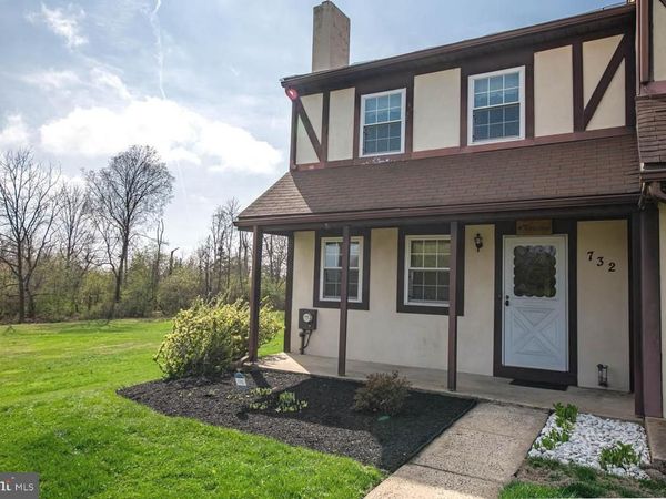 732 SANDRA LANE, NORRISTOWN, PA 19401