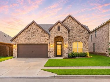 3732 Trillium Drive, Fort Worth, TX 76244