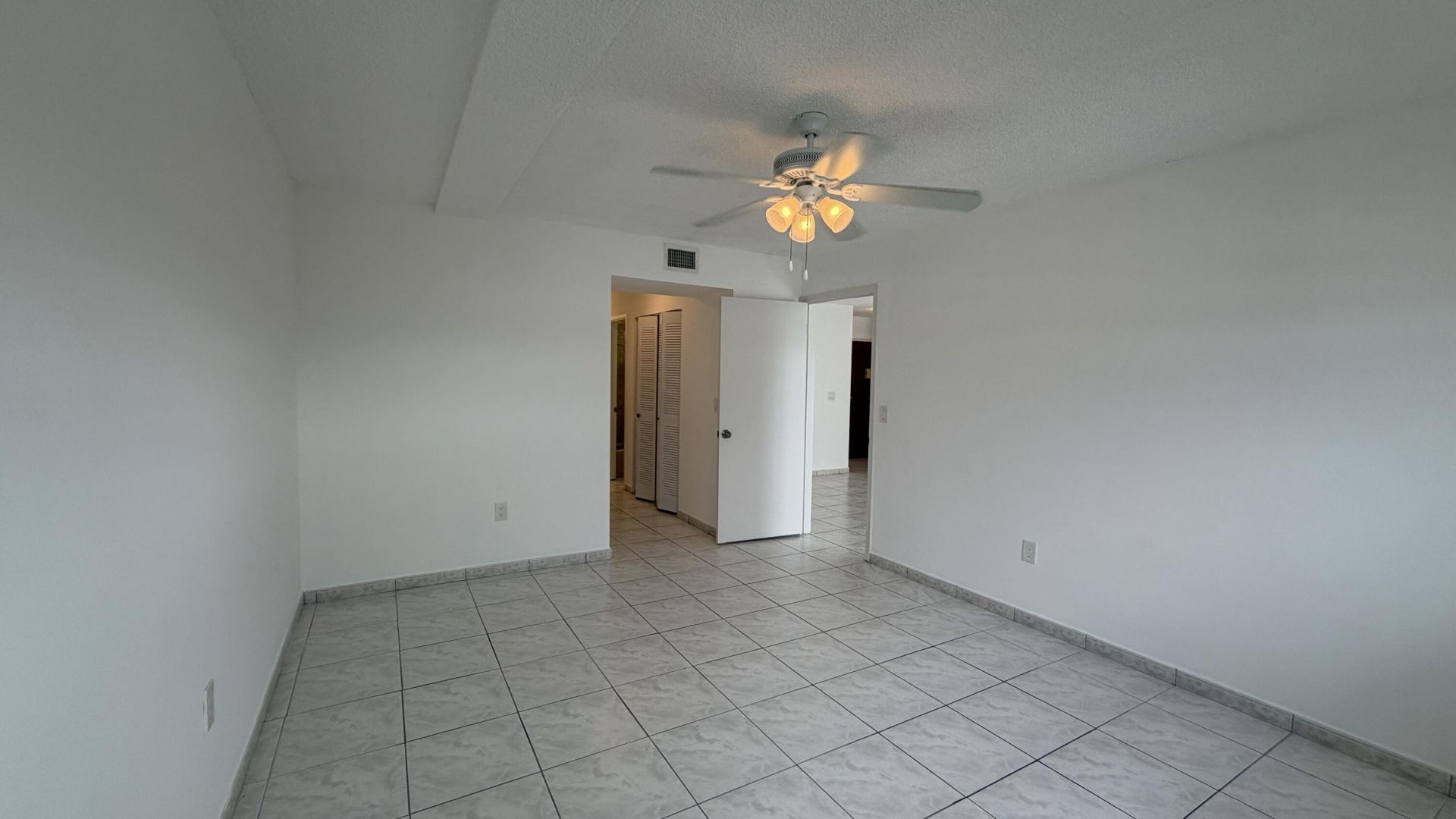 7150 Indian Creek Drive, Unit 505, Miami Beach, FL 33141 Photo