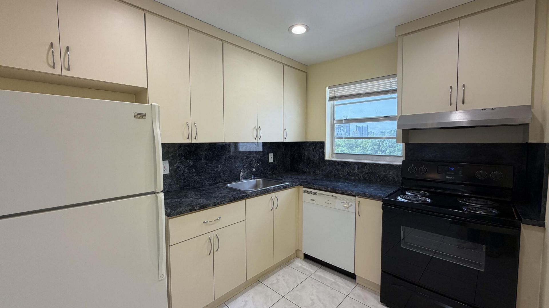 7150 Indian Creek Drive, Unit 505, Miami Beach, FL 33141 Photo