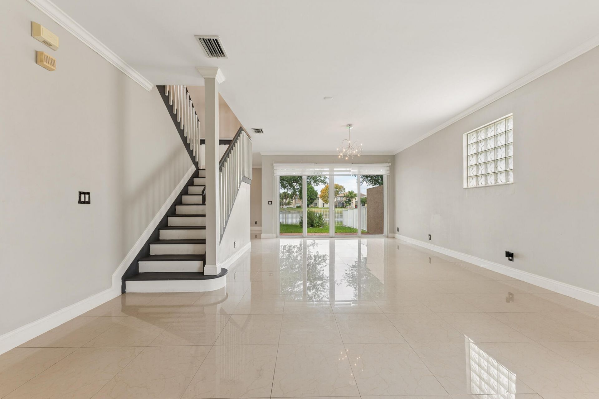 113 Canterbury Place, Royal Palm Beach, FL 33414 Photo